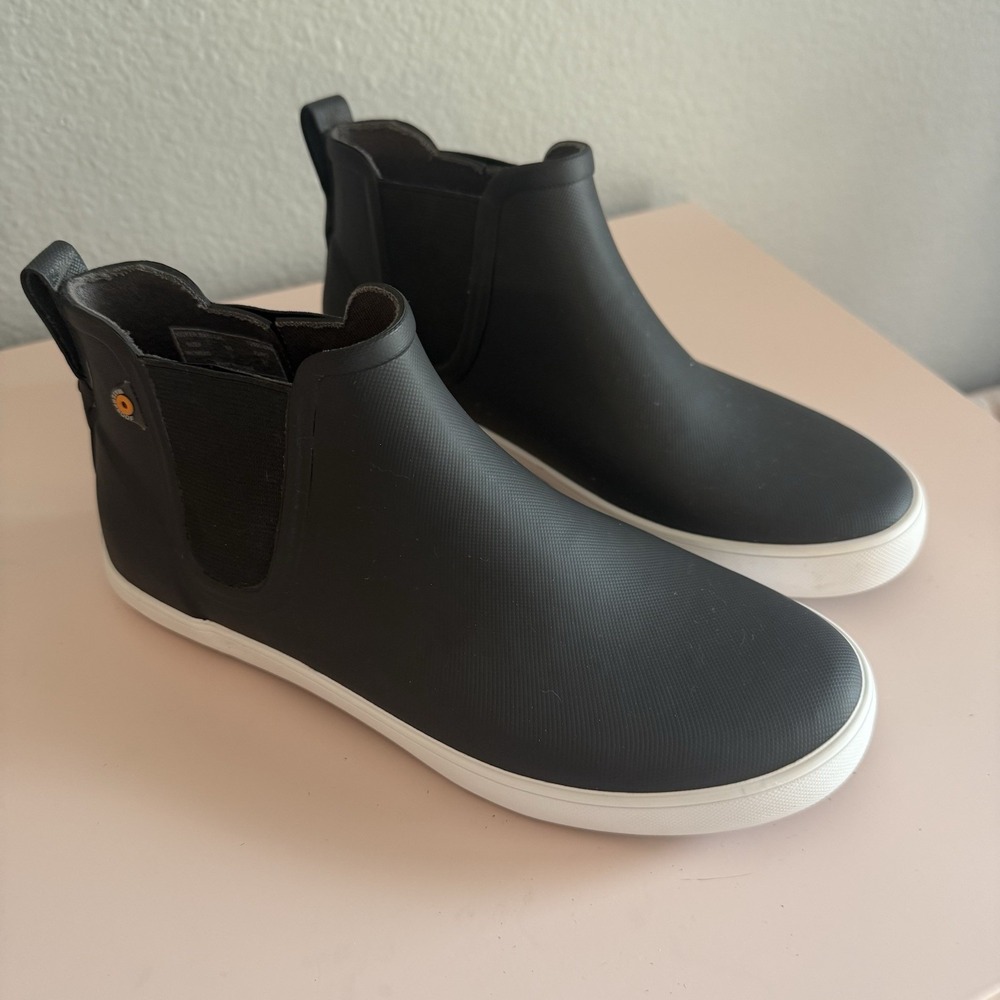 BOGS Bloom Women's Kicker Rain Chelsea Rainboot Black US 6 / EU 37 - Picture 2 of 9